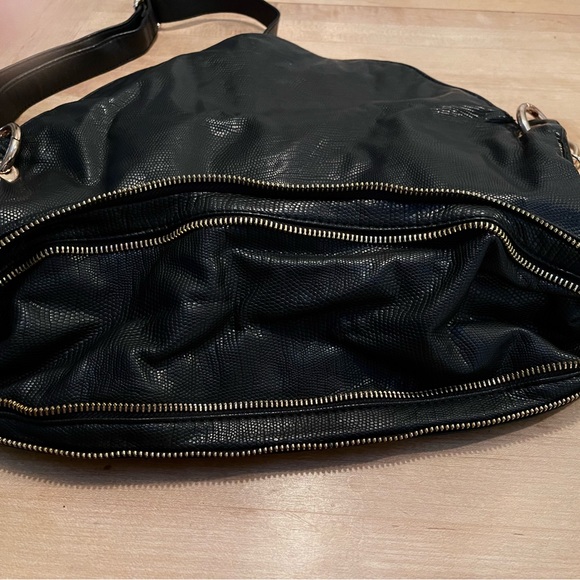 DKNY Black Leather Flap large crossbody bag - Picture 11 of 12